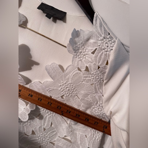 SUNDAY IN BROOKLYN Anthropologie ‘Snow On Daisies’ XS White Lace Embroidery NICE - Picture 12 of 16